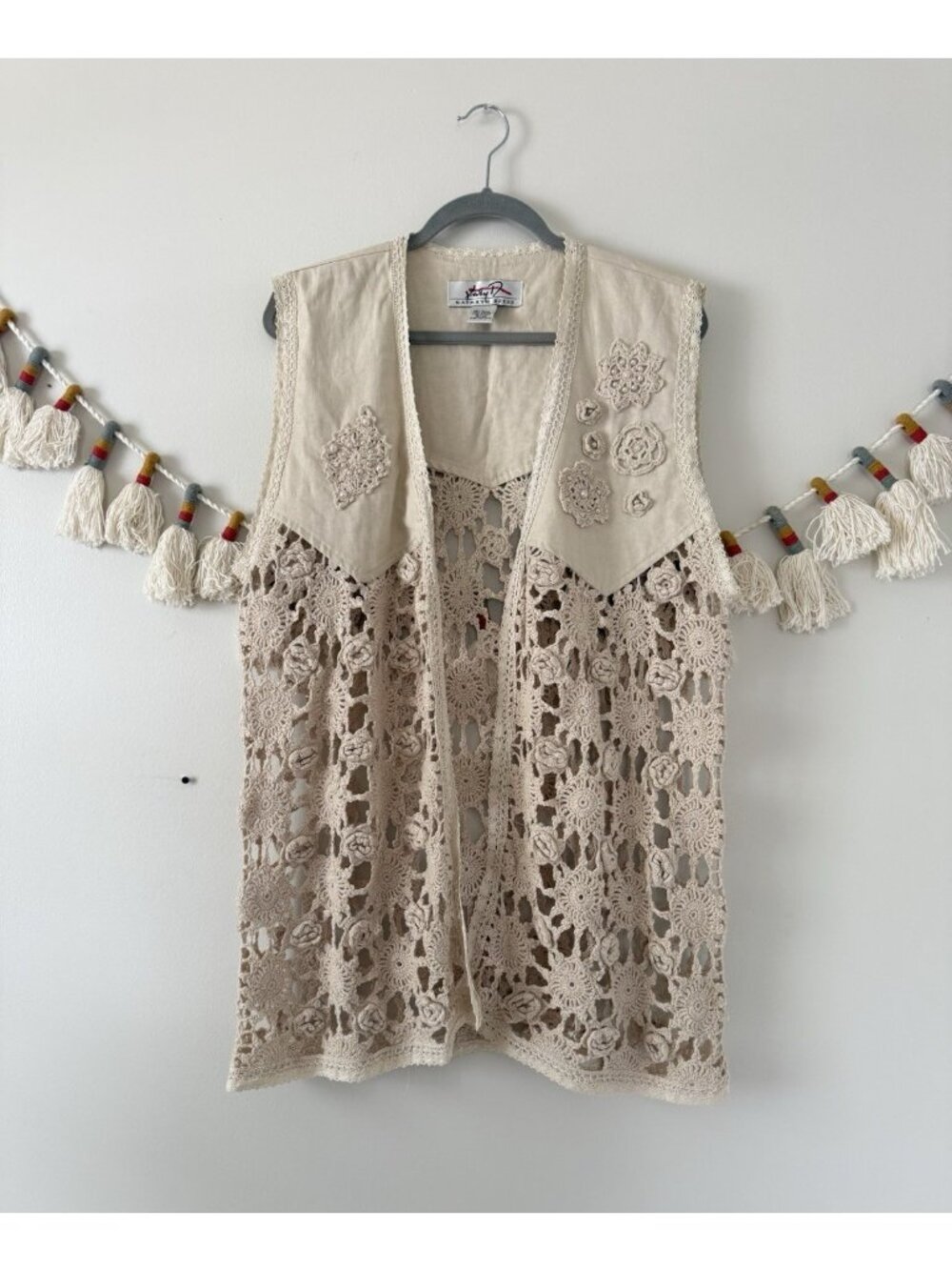 VTG Kathryn Deene Crochet Lace Pearl Floral Open Front Vest Boho Festival Cottag